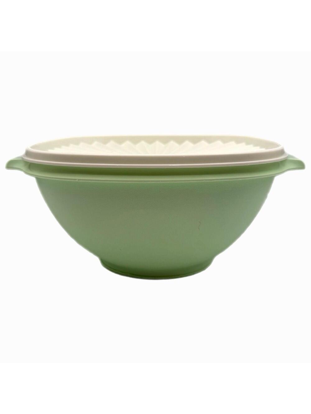 Tupperware Mint Green Large Servalier Bowl with White Seal Lid – 11 ¾ Cups